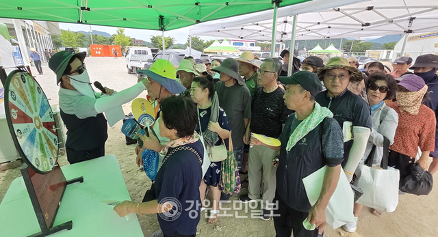 철원 화강 다슬기축제, 농·축산물 홍보의 장으로 인기